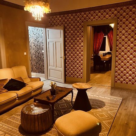 Апартаменты La Mariefacture - Comme A L'Opera Нёф-Бризах Экстерьер фото